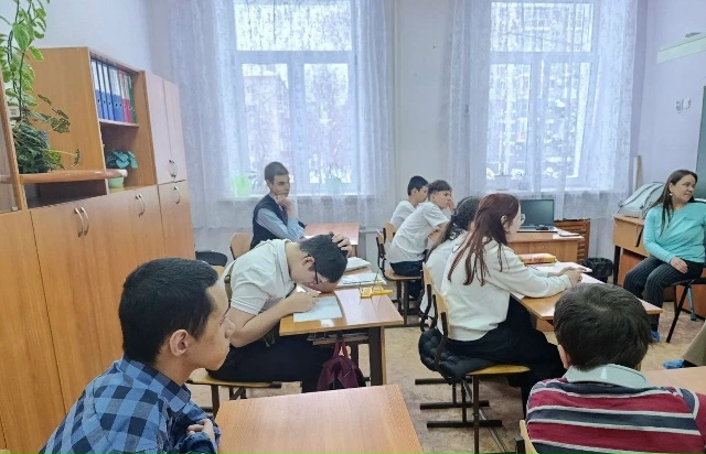  В рамках Дней карьеры прошла встреча с организатором и руководителем Творческой инклюзивной студии «Э-Эмоция»и ведущей проекта «Уроки доброты» Инессой Клюкиной. 