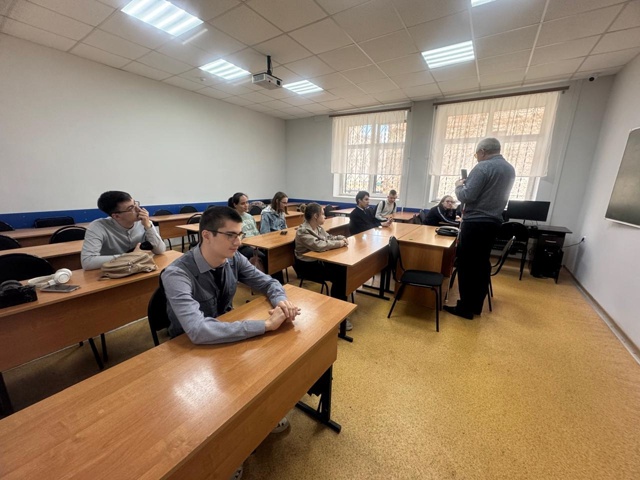 В Мае городским центром образования продолжены лидерские мероприятия для молодежи с инвалидностью